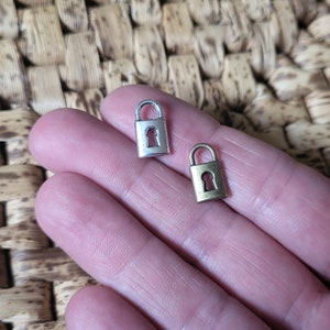 Tiny lock charm - 4pc