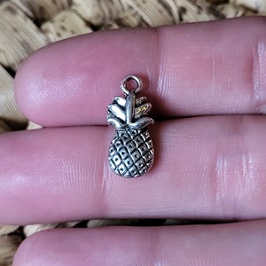 Pineapple charm - double-sided - 4pc