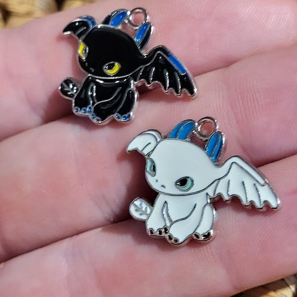 Toothless and lightfury dragon charms - How to Train Your Dragon - 2pc
