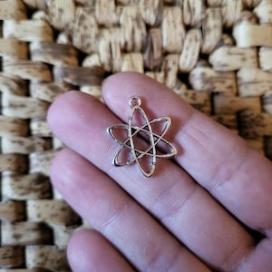 Atom charm - 2pc