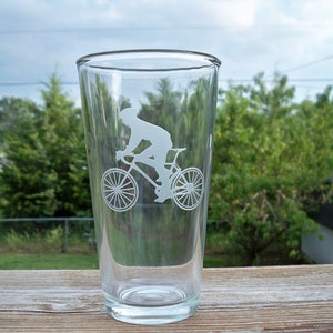 Etched Bicycle Beer Glass: Cyclist Pint Glass Gift