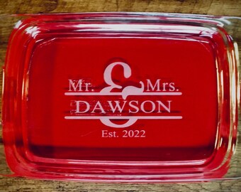 Mr. & Mrs. Personalized Engraved Pyrex Baking Dish, Couples Gift, Custom Wedding Gift, Casserole Dish, Mr. and Mrs. Gift, Bridal Shower- P24