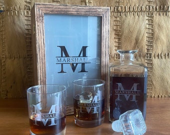 Personalized Etched Glass Whiskey Decanter Set with Oak Wood Box, Etched Glass Monogram Whiskey Decanter Set, Gift for Men, Groomsmen Gift