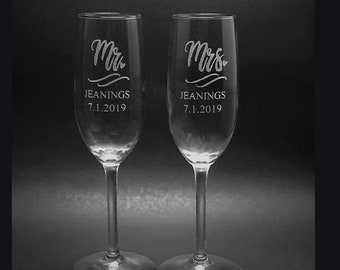 Custom Etched Personalized Flutes, Etched Wedding Flutes, Mr and Mrs Personalized Champagne Flutes, His and Hers Flutes, Set of 2