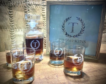 Custom Whiskey Decanter Set w/Glasses & Box, Personalize Last Name, Wedding, Monogrammed Name, Gift for Men, Glass Decanter, Scotch Whiskey