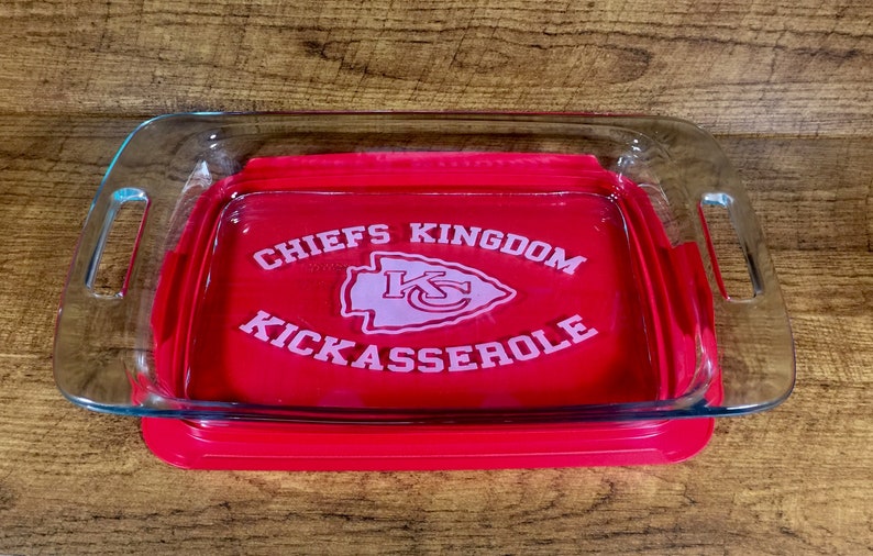 Etched Pyrex Glassware, Kansas City Chiefs, Kickasserole Pyrex Dish with Red Lid, Football Game Day Casserole Dish - P16