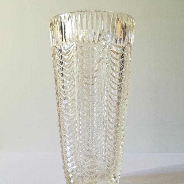 Grand vase vintage en verre, impression drapé en relief, bel éclat