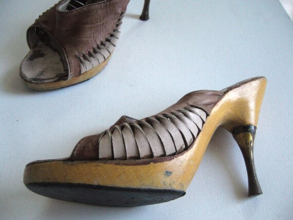 Vintage shoes 1970s/steel heel wooden sole shoes v