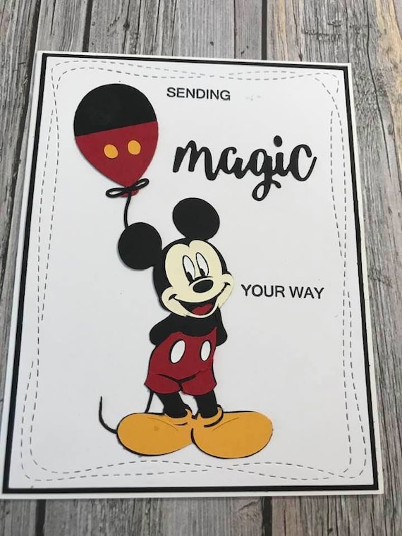 Tarjeta de feliz cumpleaños de Mickey Mouse inspirada a mano
