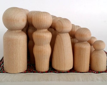 25 Wooden Peg Dolls / 5 Families of 5 / Peg People / Waldorf / Unfinished Maple Ready to Paint / Five Families of Five