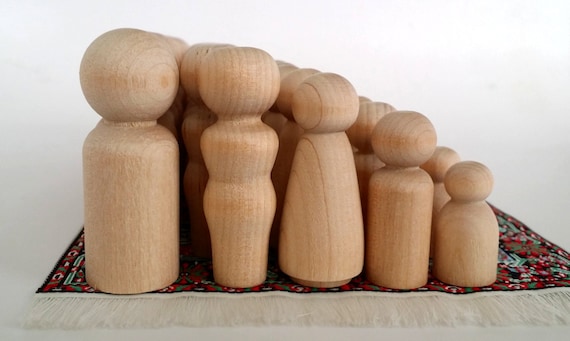 5 Families of 8 Wooden Peg Dolls - Unfinished Wooden People