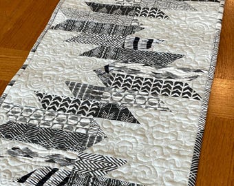 Black and White Quilted Table Runner, Modern Mountain pattern, Cotton Embroidery (15x58)