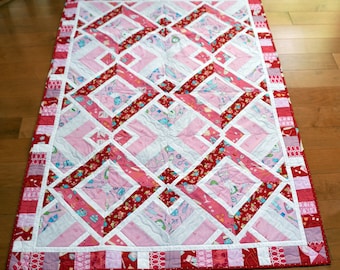 Modern Diamond Baby Quilt – Personalized Lap Quilt, Wall Hanging