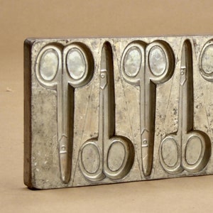 Rare Vintage 6 Scissor Flat Chocolate Mold - Anton Reiche Dresden 25 - 27786 - German Antique Mould – Tailor Seamstress – Confectionary Tool