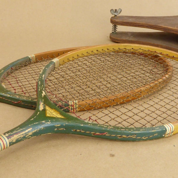 2 Vintage Wright & Ditson JC Higgins Whiz Badminton Racquets with Head Press - Racquet - Racket - Rackets - Green Original Paint - Pair