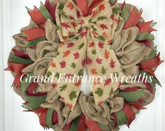 Herfstbladerenkrans van jute voor de voordeur, rustieke herfstdecoratie voor Thanksgiving.