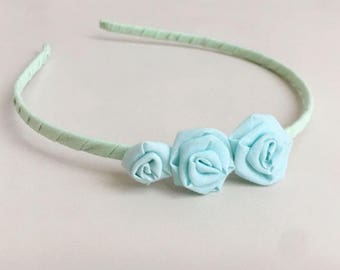 Bandeau de fleurs / light rosettes bleu bandeau / fait main / bébé filles / accessoires de cheveux/cérémonie