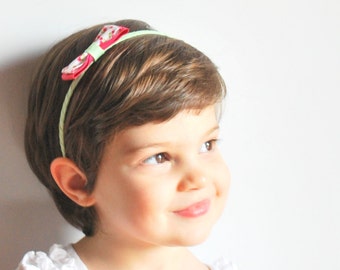 Bow hairband/ baby girls hairband/ bow green cherry fantasy/ handmade/ hair accessories