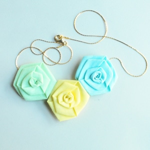 Fiber necklace,Woman necklace,Roses necklace fabric,Fiber jewelry,Woman accessories,Flower roses necklace,Fabric jewels,Fabric necklaces