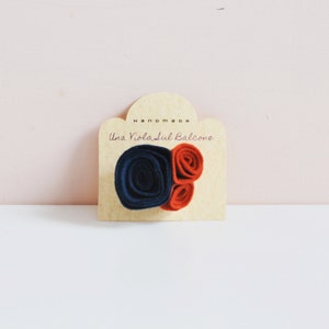 Vilten broches, viltstiften, vilt vrouw accessoires, bloemen vilt accessoires, bloemen viltstiften, bloem vilt rozen, handgemaakte vilt broches, meisjes PIN