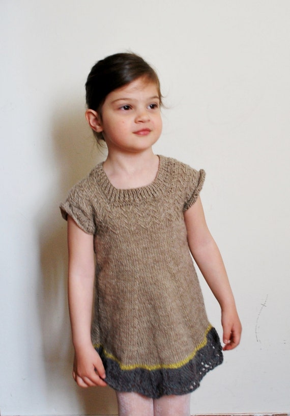 Wool dress baby girl/ dove grey/ clothing winter/ handknitted/ gift ideas/ clothing kids/ 3years