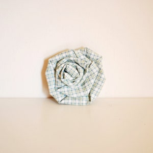 Flor de broche, flores de alfiler verde, broche floral de tela, broche de tela rosa, broche decorativo, pines hechos a mano, alfileres de accesorios para mujeres, broche verde