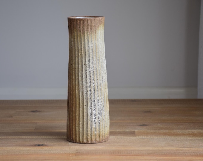 Earth Pillar (V33)