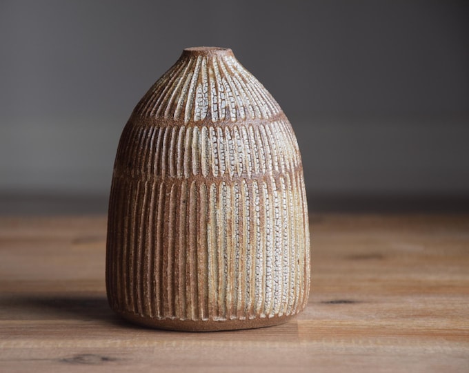 Bud Vase, aged (V8)