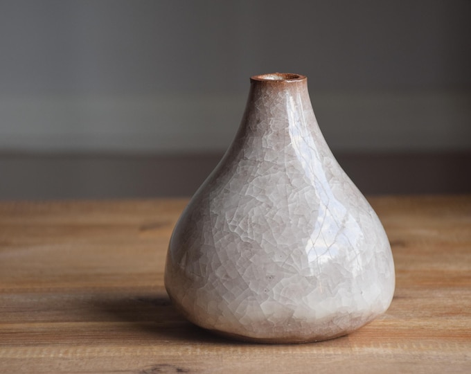 Snowflake Crackle Teardrop Vase (V23)