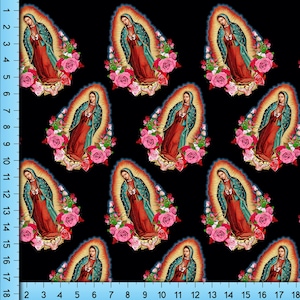 Nuestra Señora de Guadalupe Estampado Patrón de tela cortado a medida, Santa Virgen María sobre fondo negro