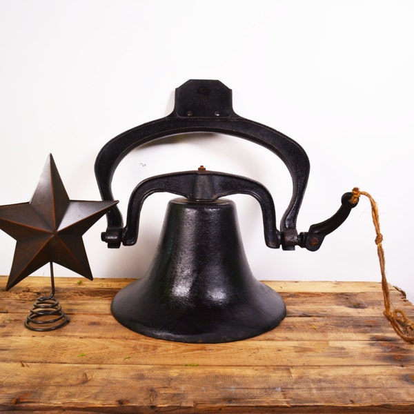 Vintage Dinner Bell, Large Cast Iron Bell, Farmhouse Bell, Church Bell, Farmhouse Decor