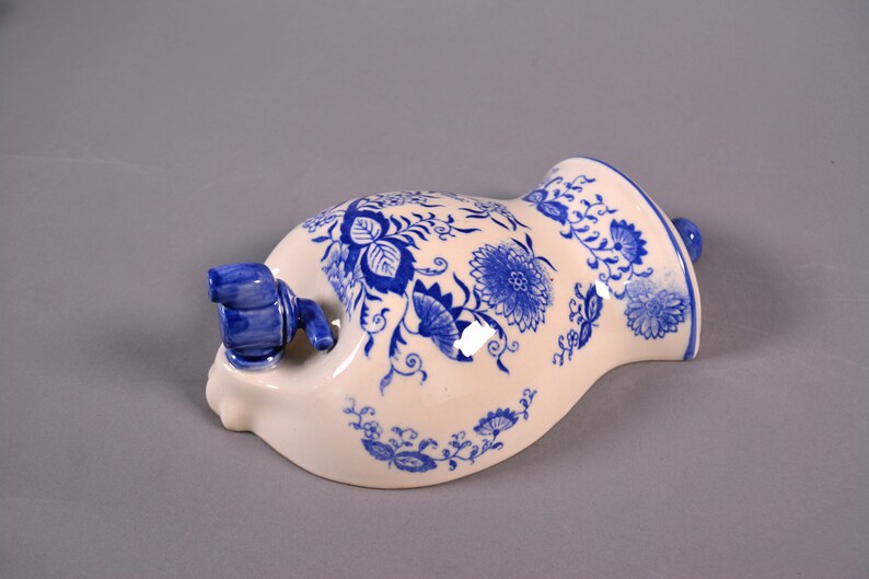 Blue Onion Wall Décor And White Kitchen Pottery Hanging