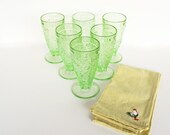 Vintage  Green Glass Glasses, Sandwich Pattern Chantilly Green Drinking Glasses, Indiana Glass by Tiara, Light Green Glasses