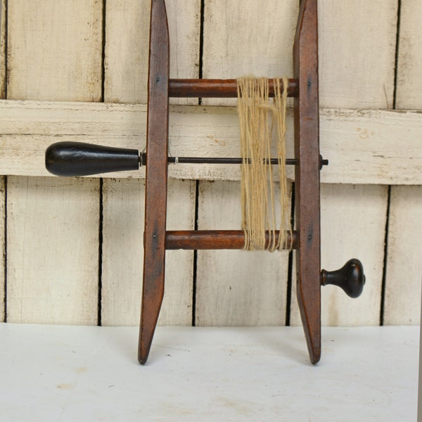 Vintage Spinning Tool - Yarn Winder – Primitive String Winder – Yarn Tool – Spinners and Weavers – Farmhouse Décor – Country