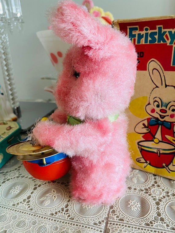 コレクション TOY MUSEUM TIPPED PINK BUNNY PUNKINHEAD Silly Pink Bunny Bobblehead by Jeremy Fish – Haight Street