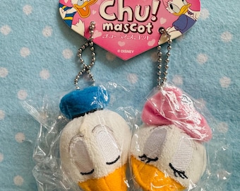 Tokyo Hong Kong Disneyland Kalle Daisy Anka Magnetiska Chu Kyssande Plyschleksaker Nyckelringar - set om 2