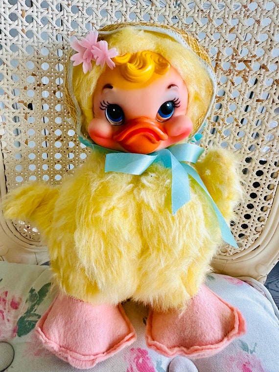 Vintage Plastic Duck Coin Bank (DEB) Vintage Plastic Duck Coin Bank (DEB)