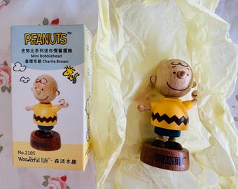 Companion Snoopy X Peanuts Karimoku Sculpture Carved in