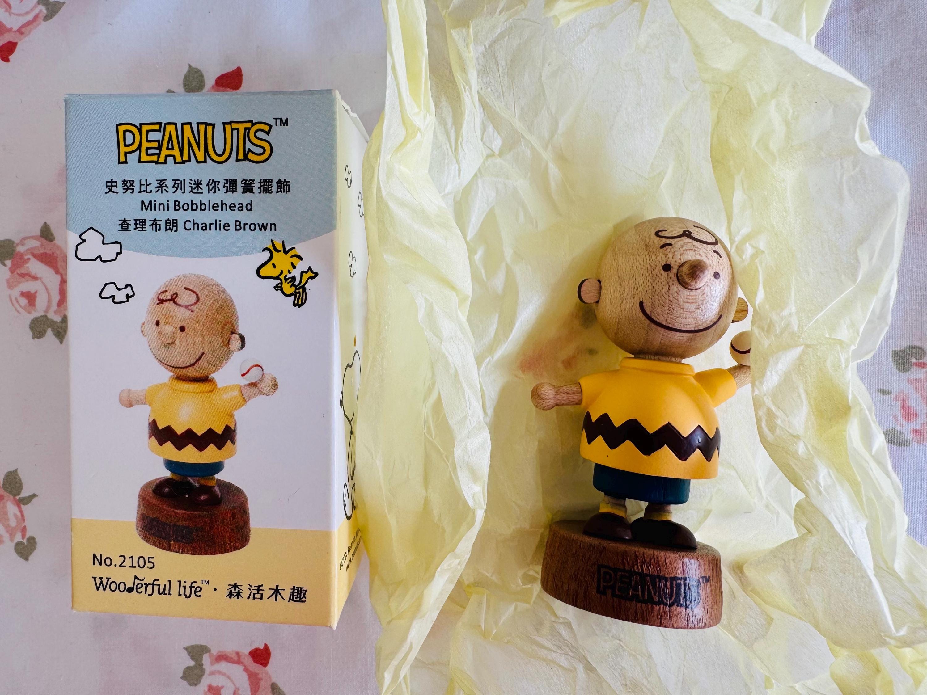 Wood carved snoopy - Etsy 日本