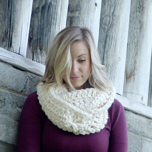 Oversized Soft Chunky Infinity Scarf