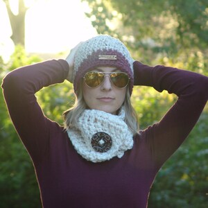 Chunky Crochet Short Cowl Scarf with Big Wood Button - Wool Blend Neck Warmer, Big Button Scarf in Cream #EtsyGifts