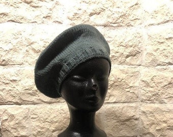 Béret femme fille en pure laine mérinos vert gris point fantaisie