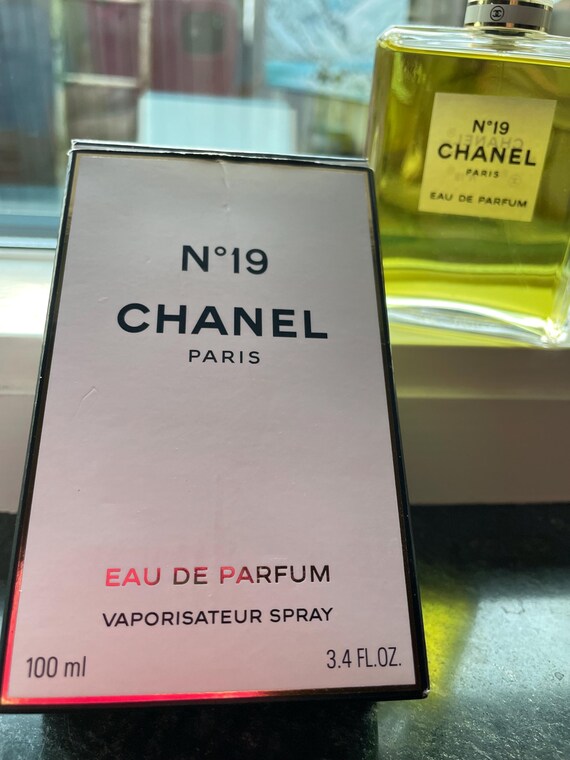 Chanel No 19, 100 Ml Eau De Perfume - Etsy Chanel No 19, 100 Ml Eau De Perfume - Etsy
