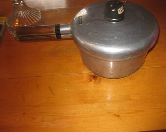 Presto 5 pc Maid of honor pressure cooker rack 2 rings gauge wood handle heavy aluminum 4.2 quart all intact for canning and cooking