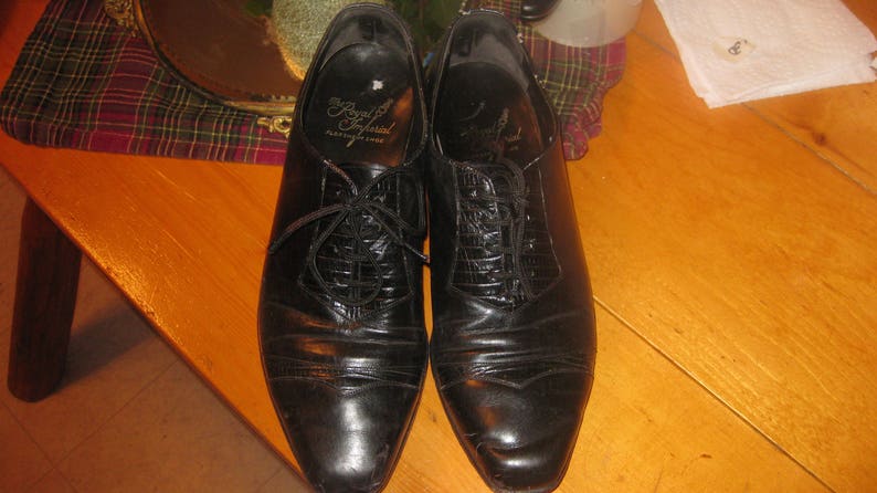 Vtg 60s Imperial Florsheim pointed toe Croc trim black dress shoes leather soles 8 D awesome Ratpack shoes