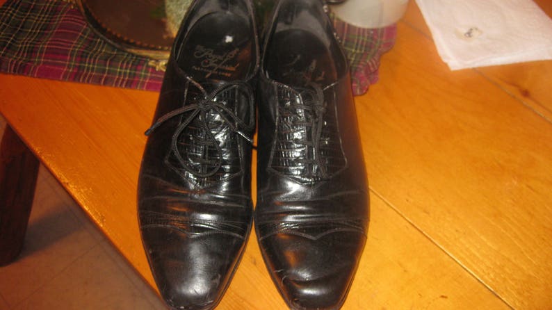 Vtg 60s Imperial Florsheim pointed toe Croc trim black dress shoes leather soles 8 D awesome Ratpack shoes