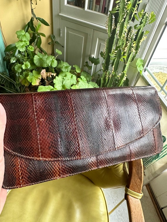 Vintage 70s brown snake skin clutch