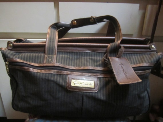 gloria vanderbilt luggage