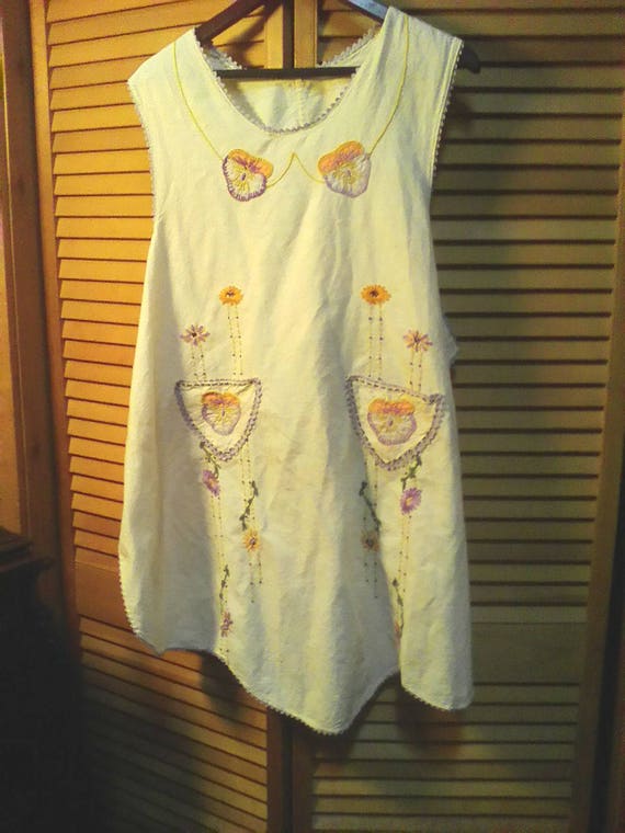 Vintage Embroidered Apron