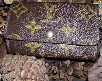 Authentic Louis Vuitton Ludlow Wallet, Luxury, Bags & Wallets on Carousell